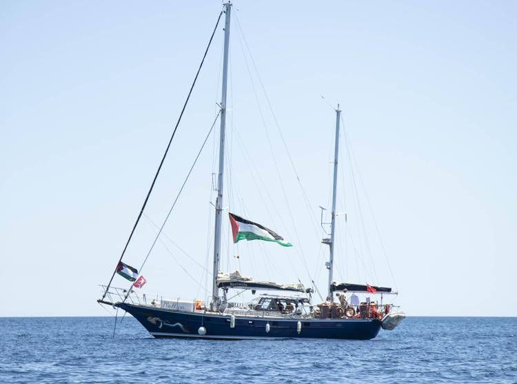 Gaza, Israele dirotta nave con a bordo Greta Thunberg