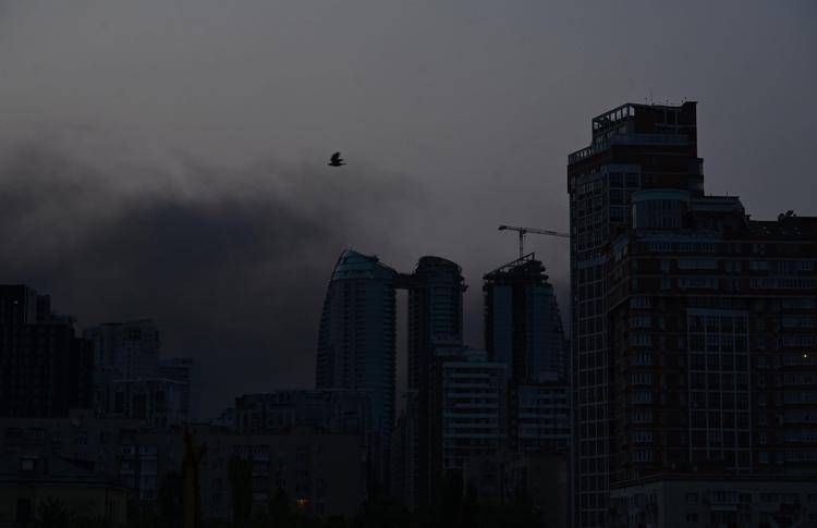 Ucraina, raid russi su Kiev e Odessa: colpito un ospedale