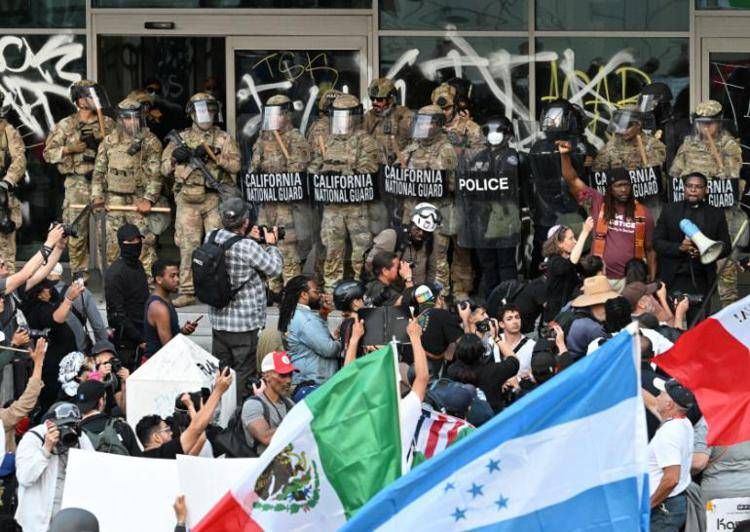 Proteste a Los Angeles - (Afp)