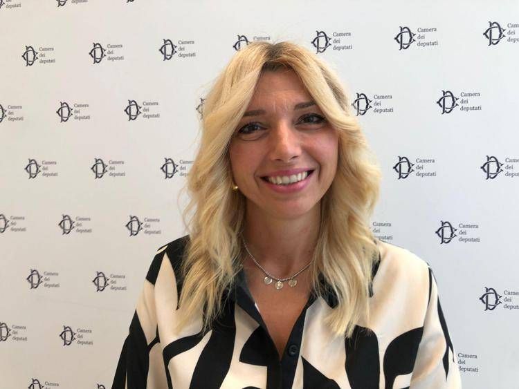 Cancro al seno, Murelli (Lega): "Non è mai troppo presto per fare prevenzione"