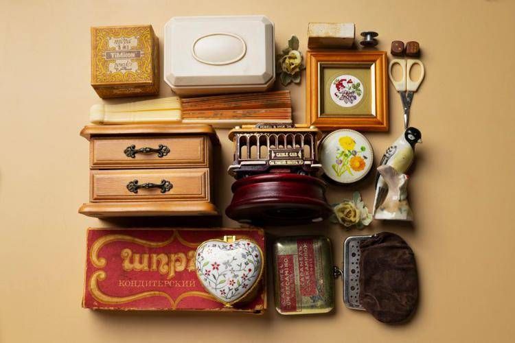 Oggetti antiquariato e non solo: gli acquisti vintage conquistano l'Italia