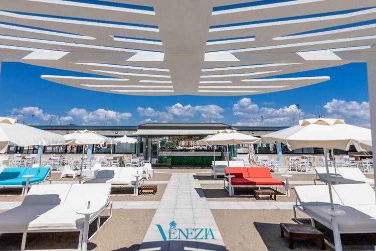 Ostia, gestore stabilimento Venezia: 
