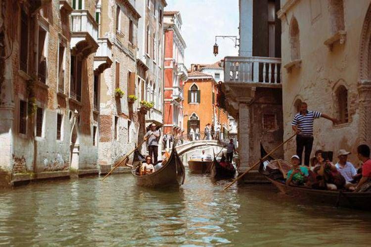 Turismo, Vis factor: 
