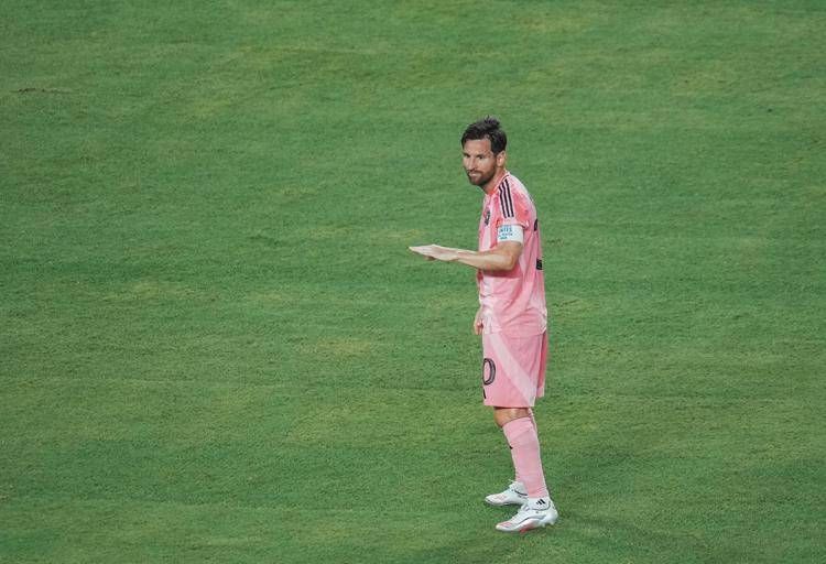 Stadio pieno, Messi 'tornato' meme e... Trezeguet: com'è andato il debutto del Mondiale per Club