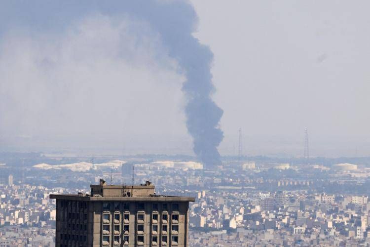 Iran, Israele colpisce sito nucleare Natanz: "Altri 10 obiettivi nel mirino"