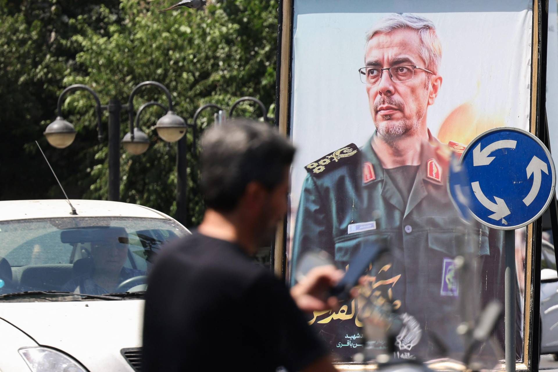 "Hai 12 ore per fuggire o ti elimino", la telefonata del Mossad al generale iraniano
