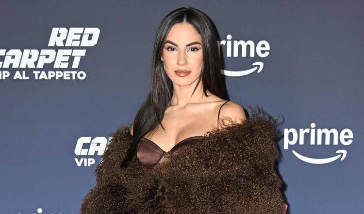 Giulia De Lellis, il parto è vicino: "Sono giorni che giro tra medici e ospedali"