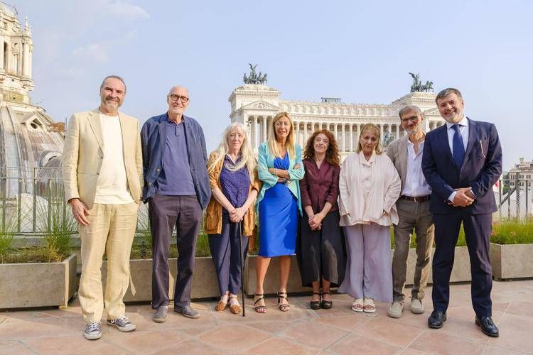 (i finalisti e Laura Pariani)