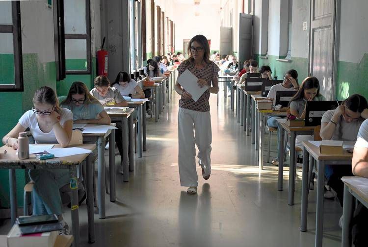 Maturità, oggi seconda prova: latino al classico e matematica allo scientifico