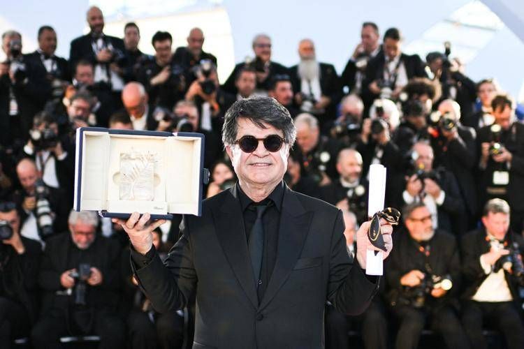 Iran, il regista Jafar Panahi: "Non riesco a tornare a casa dalla mia famiglia"