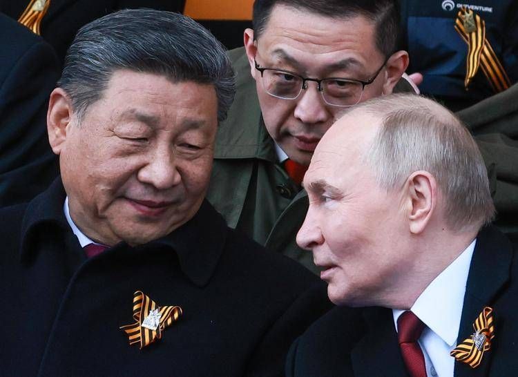 Iran, colloquio telefonico Putin-Xi: per leader cinese "urgente cessate il fuoco"