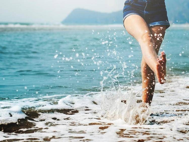 Donna al mare (Foto ) 