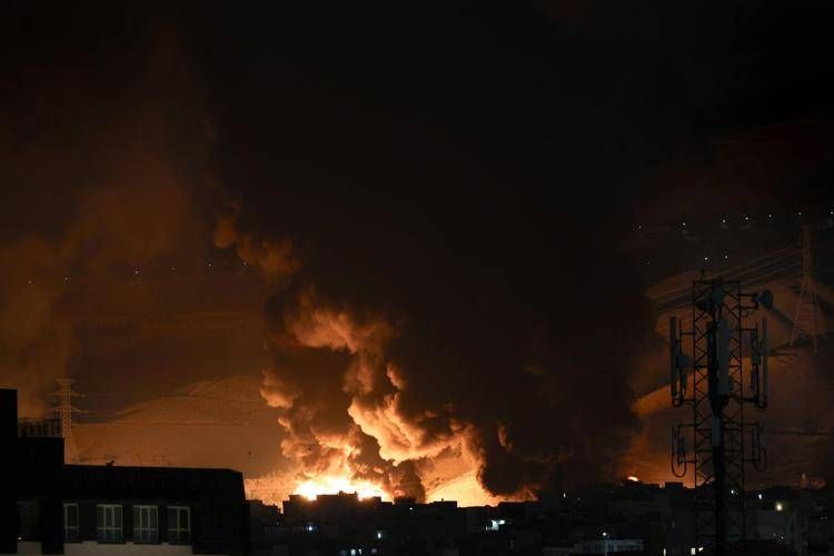 L'esplosione in Iran dopo gli attacchi  - Ipa
