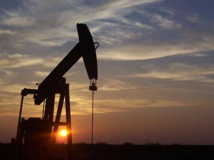 Niente panico sui mercati finanziari. Petrolio a 80 dollari al barile, si rafforza il dollaro in attesa di risposta Iran