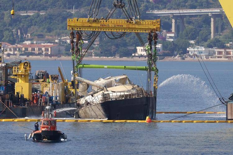 Palermo, operazioni di recupero del Bayesian riportato in superficie a Porticello - Ipa