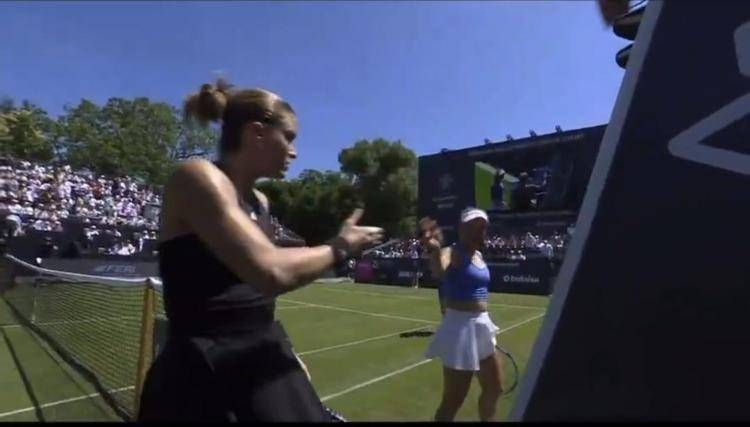 Tensione al Wta di Amburgo, lite sottorete tra Sakkari e Putintseva - Video
