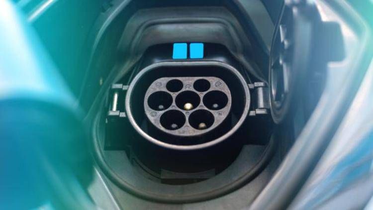 Elettrificazione della flotta aziendale: il futuro non sarà 100% elettrico