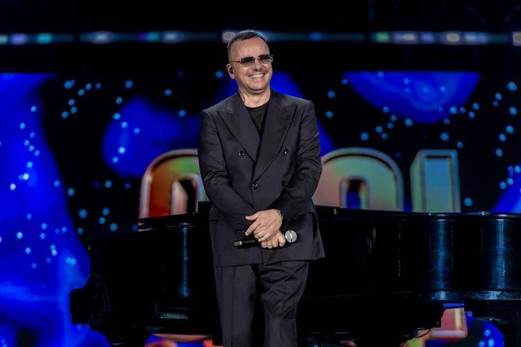 Gigi D'Alessio - Gigi & Friends Sicily for Life