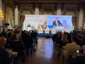Occupazione, Assolavoro: sono soddisfatti di salario e welfare, ecco il ritratto dei lavoratori tramite agenz