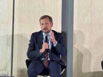 Monti (Lombardia): "Coinvolgere tutti gli stakeholder in sostenibilità sociale"