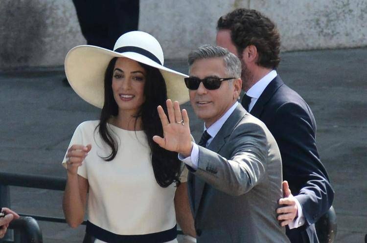 George Clooney e Amal Alamuddin nel giorno delle nozze a Venezia - Ipa