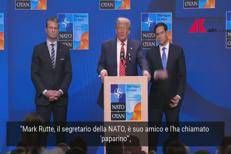Trump e il nuovo soprannome, 'Daddy Donald' al vertice Nato - Video