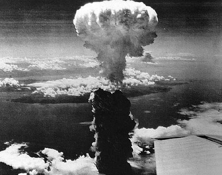 Iran e il paragone di Trump, sopravvissuti Hiroshima e Nagasaki: "Parole oltraggiose"