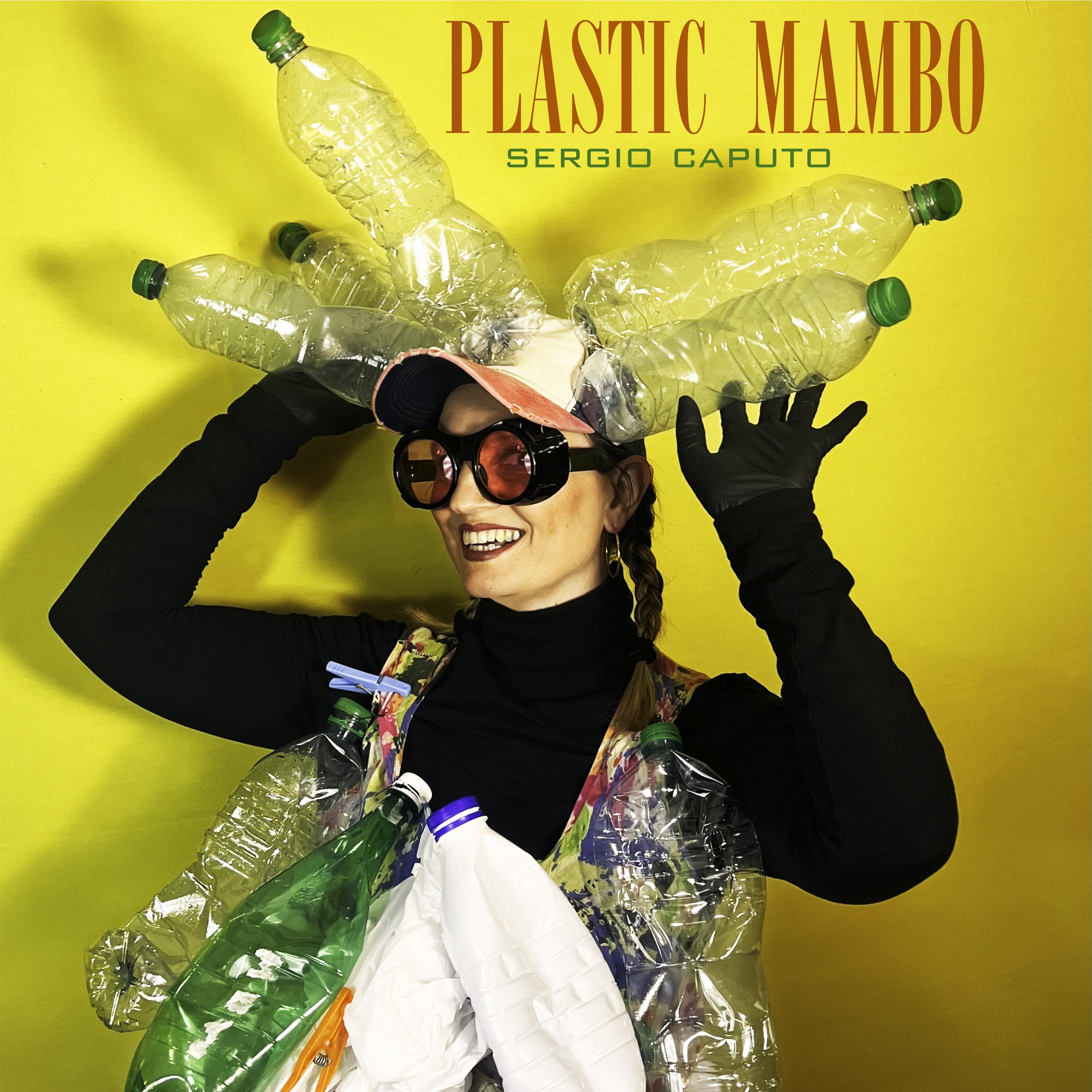'Plastik Mambo' ile Sergio Caputo dans ve yansıtmak için geri döner