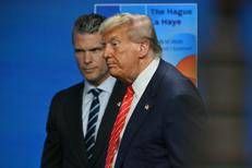 Donald Trump e Pete Hegseth - (Afp)