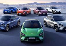 Xiaomi, 300 mila ordini in un ora per YU7 e il titolo vola