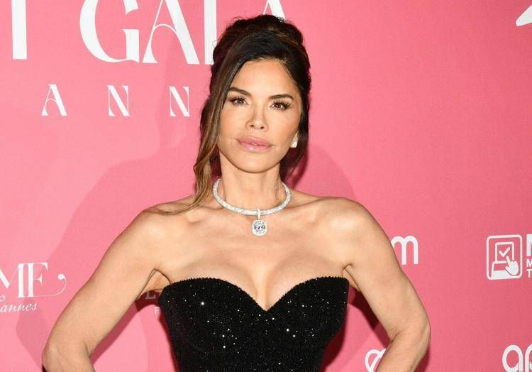 Lady Bezos è reporter, pilota e 'astronauta': tutto su Lauren Sanchez