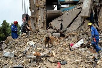 Ucraina, massiccia ondata di attacchi russi: lanciati centinaia di missili e dro