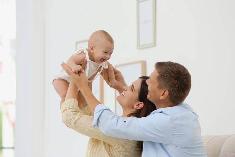 Fecondazione, l'età del padre conta: se è over 45 più rischi di aborto e insuccesso