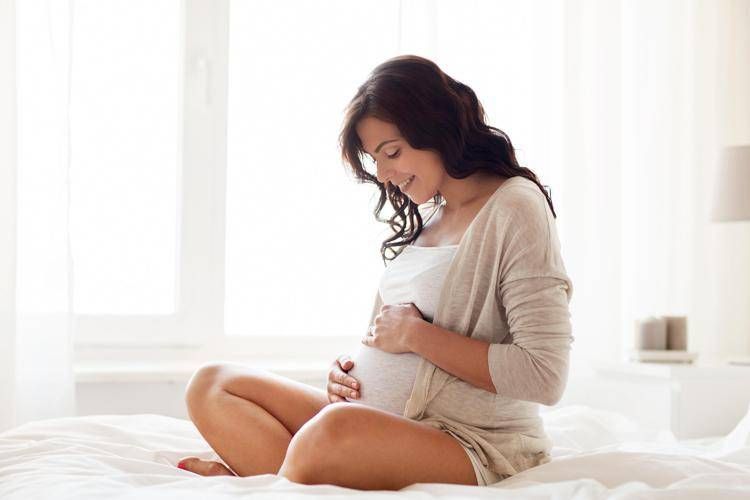 Natalità, dallo smog al clima: tutti gli effetti sulla fertilità