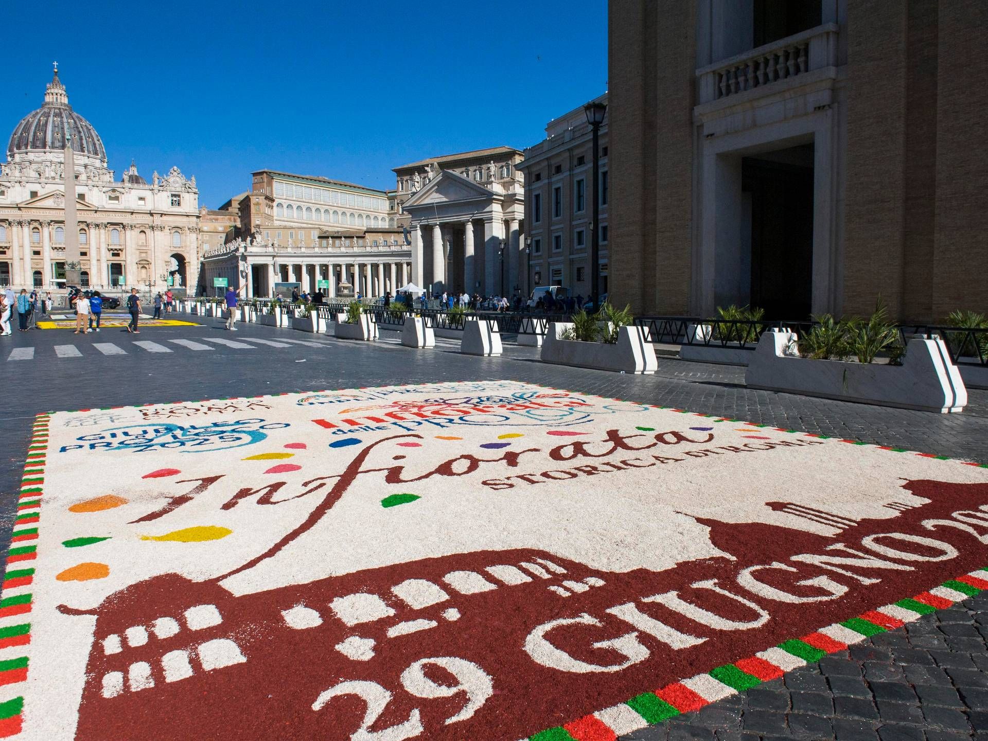 pro loco infiorata giubileo 2 comm