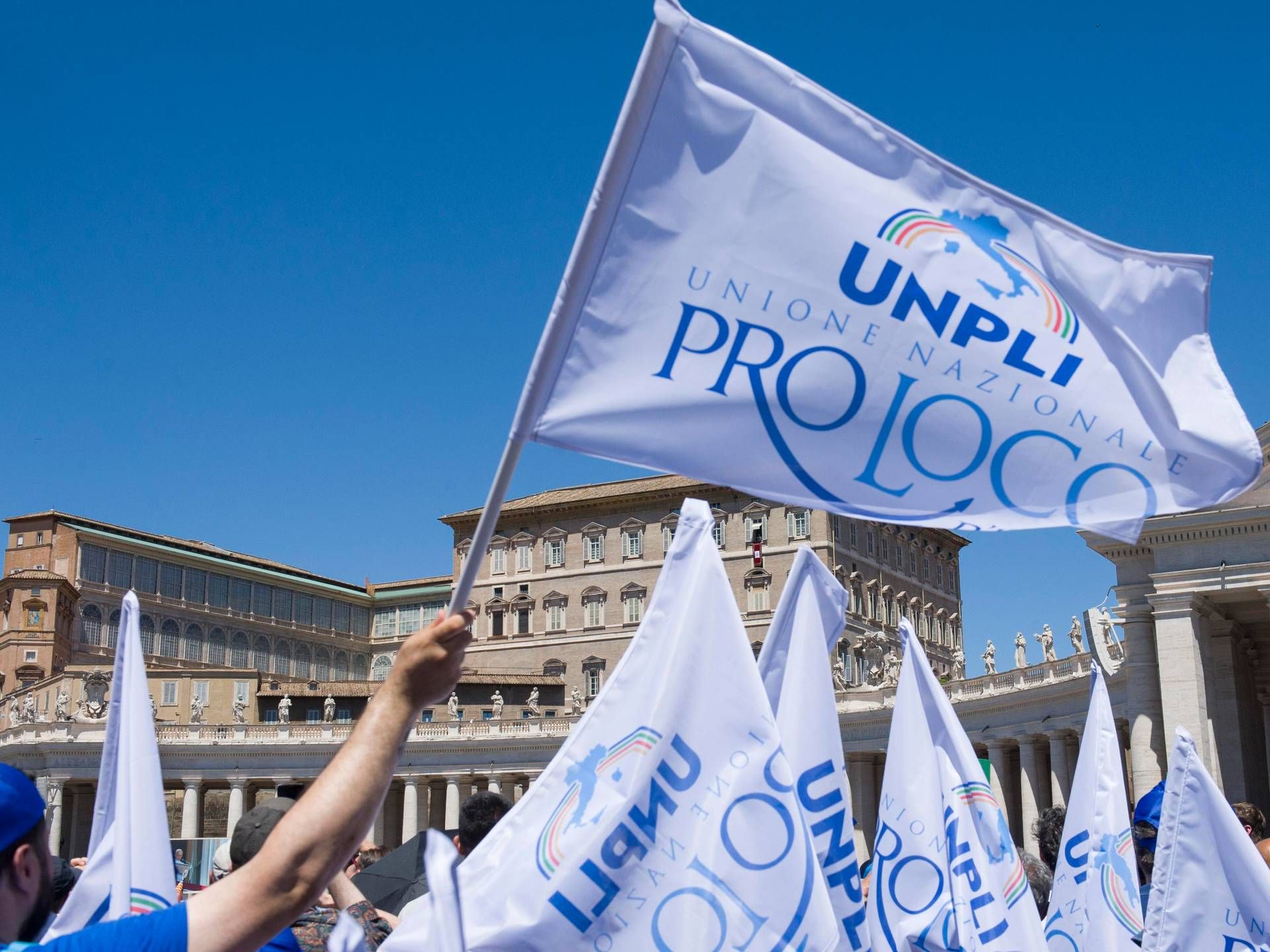 pro loco infiorata giubileo 10 comm