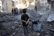 Gaza, bambini tra le macerie - Afp
