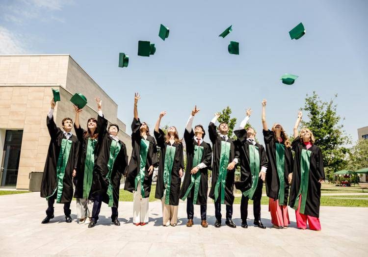 A Milano proclamati i primi laureati medici-ingegneri d