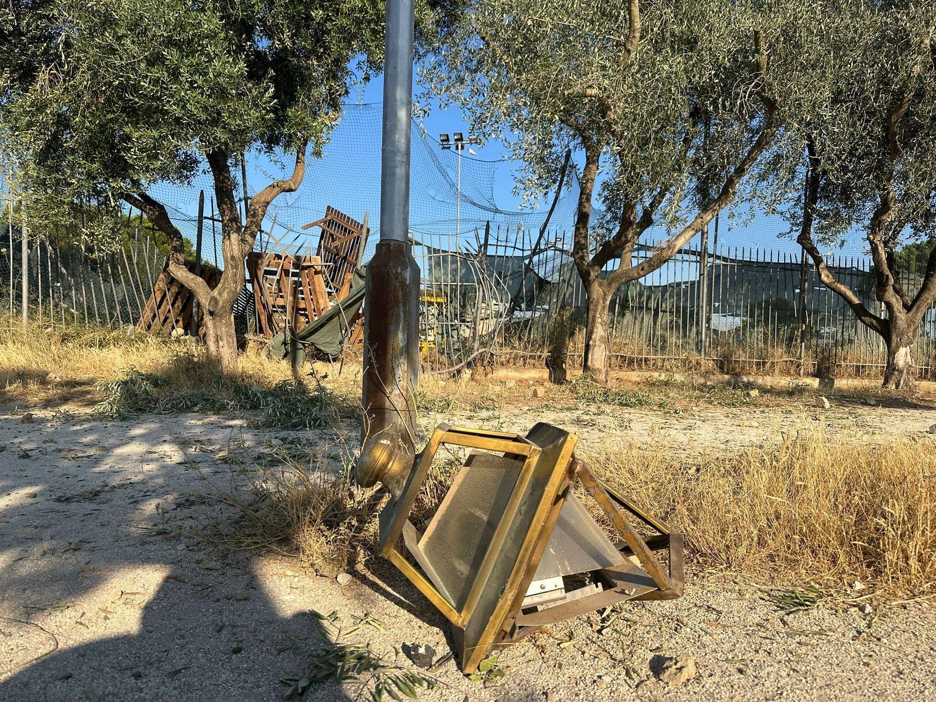 esplosione roma bruciato 2025 adnk 20250704185354