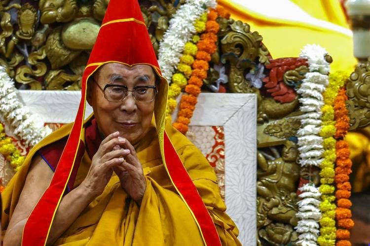 Dalai Lama compie 90 anni, dagli Usa all'India gli auguri al leader spirituale tibetano