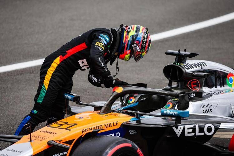 Piastri e la penalità nel Gp di Silverstone, cos'è successo - Video