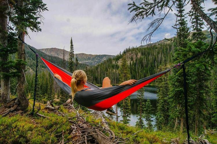 Vacanze 2025, i millennial preferiscono la natura