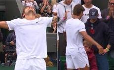 Cobolli, festa e lacrime a Wimbledon: l'abbraccio con Bove - Video