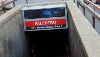 Milano, M1 sospesa tra Cairoli e Pasteur: un uomo travolto dalla metropolita