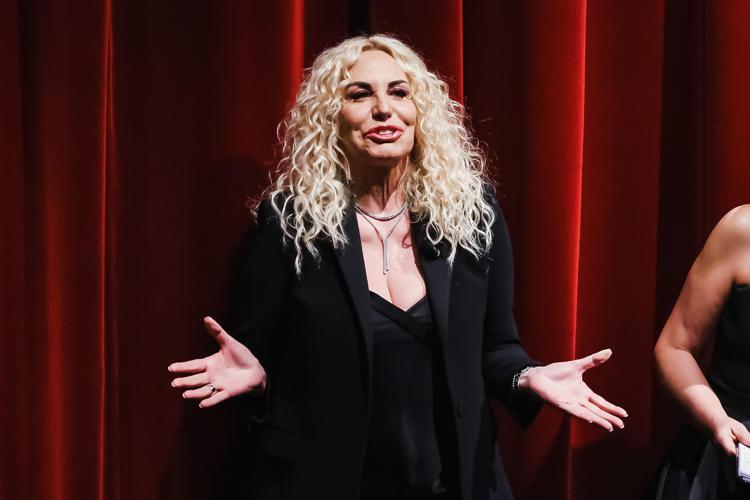 Antonella Clerici: "In menopausa è difficile perdere chili, ecco cosa mangio"