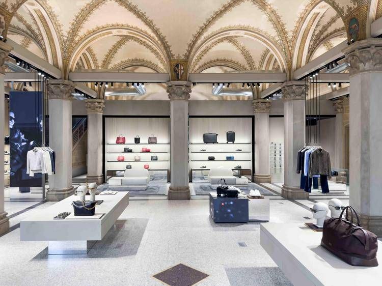 Emporio Armani riapre a Como