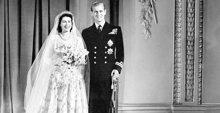 Compra all'asta una fetta della torta nuziale della regina Elisabetta: "La mangerò"