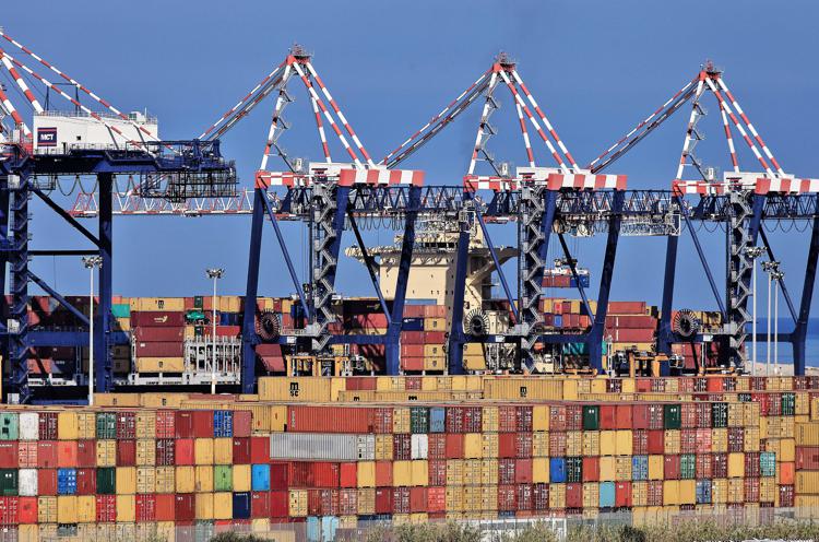 Blue economy, in Italia vale 216,7 miliardi di euro (11,3% pil)