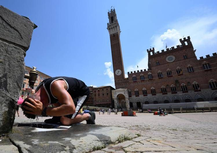 Caldo, oggi Italia in verde ma domenica torna il bollino giallo in due città