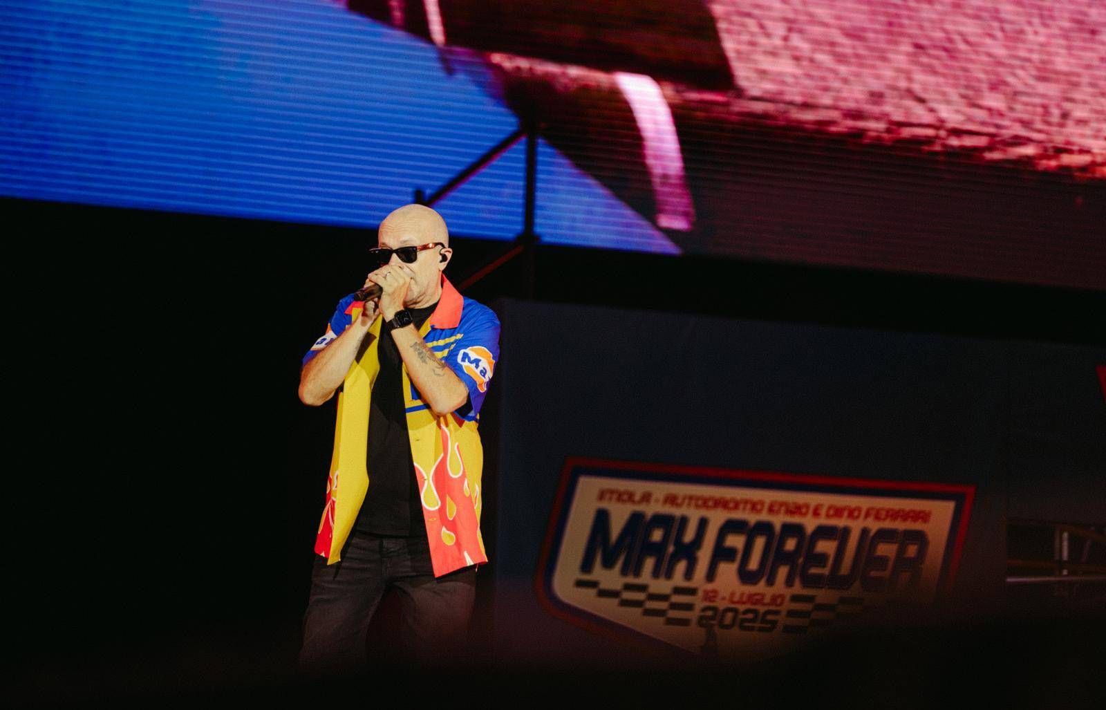 Max Pezzali, a Imola 85mila per il Gran Premio del Pop: "Un sogno che si avvera"